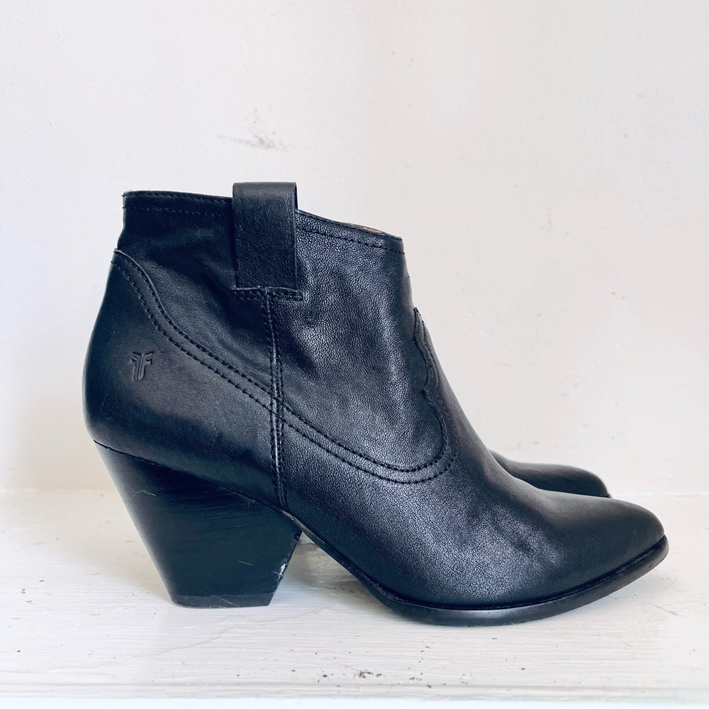 Frye Reina Western Black Leather Short Ankle Bootie Size 7 M